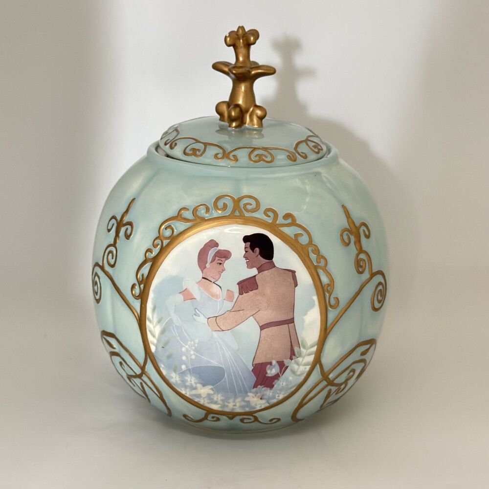 Vintage Disney Princess Cinderella Pumpkin Carriage Ceramic Cookie Treat Jar
